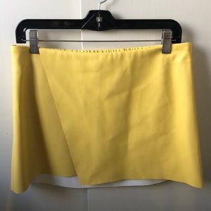 Yellow mini skirt